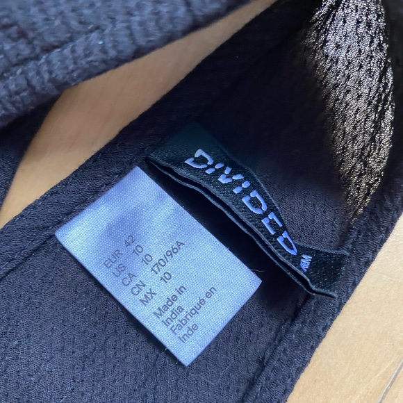 Wide open back tank top - Picture 3 of 5